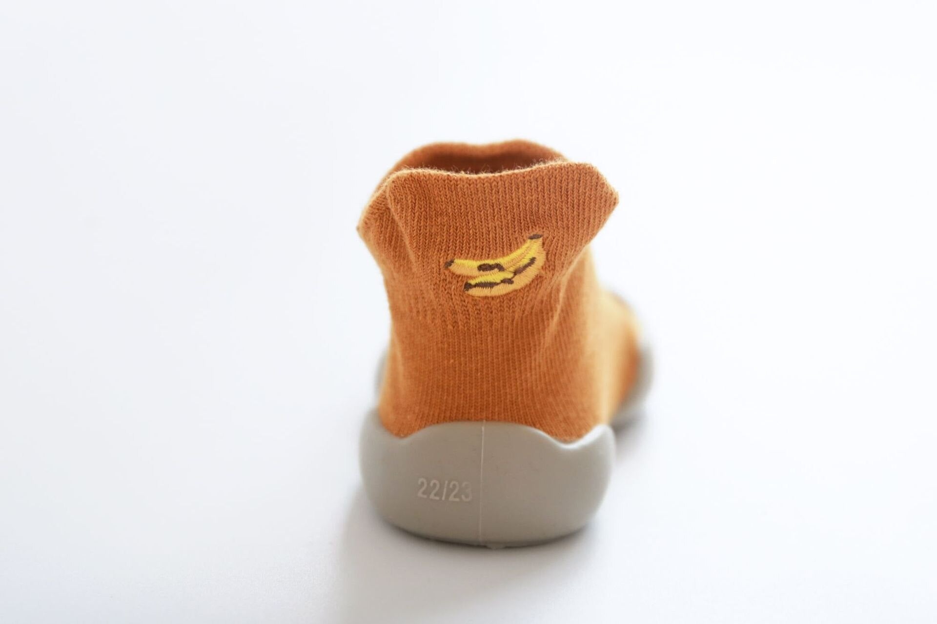 1C 2022 A Soft rubber sole shoes